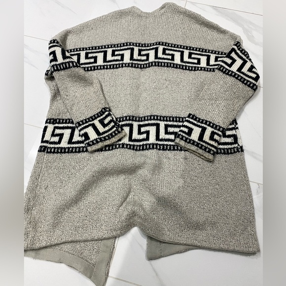 GF cardigan - Picture 4 of 4